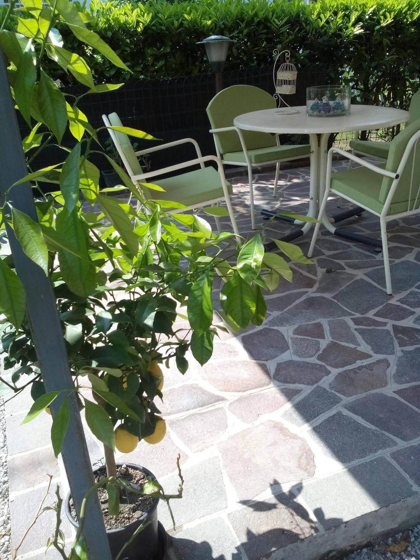 לינה וארוחת בוקר פיאצולה סול ברנטה Casa Emanuela מראה חיצוני תמונה