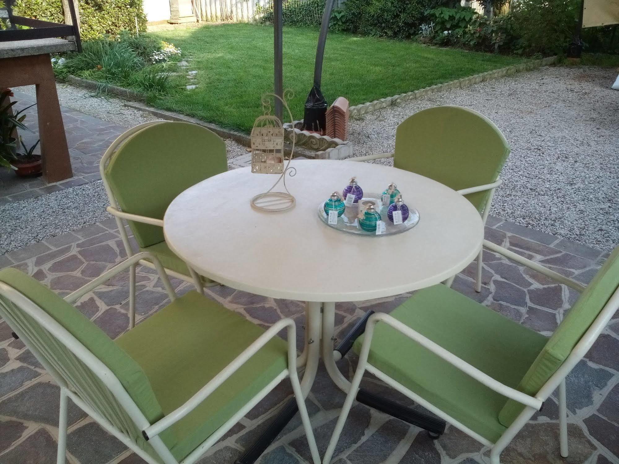 לינה וארוחת בוקר פיאצולה סול ברנטה Casa Emanuela מראה חיצוני תמונה