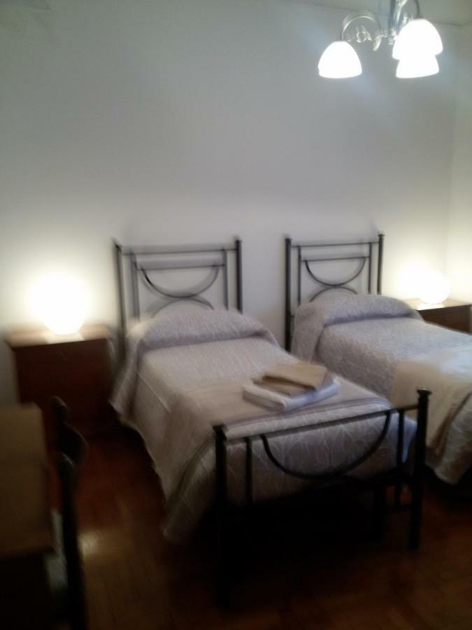 לינה וארוחת בוקר פיאצולה סול ברנטה Casa Emanuela מראה חיצוני תמונה