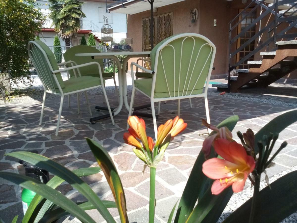 לינה וארוחת בוקר פיאצולה סול ברנטה Casa Emanuela מראה חיצוני תמונה